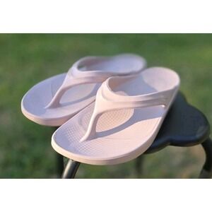 Oofos Oolala Luxe Sandal Comfort Recovery Shoes Thony Stardust Mauve Pink Size 7